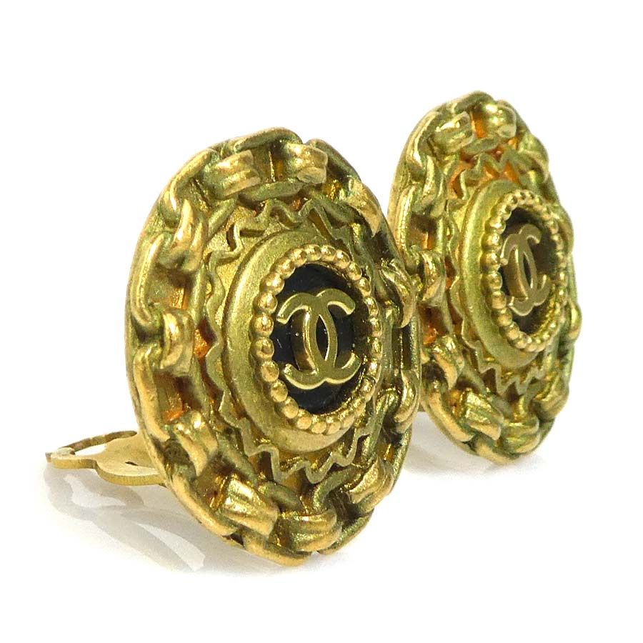 Chanel Earrings CC Logo — view 2