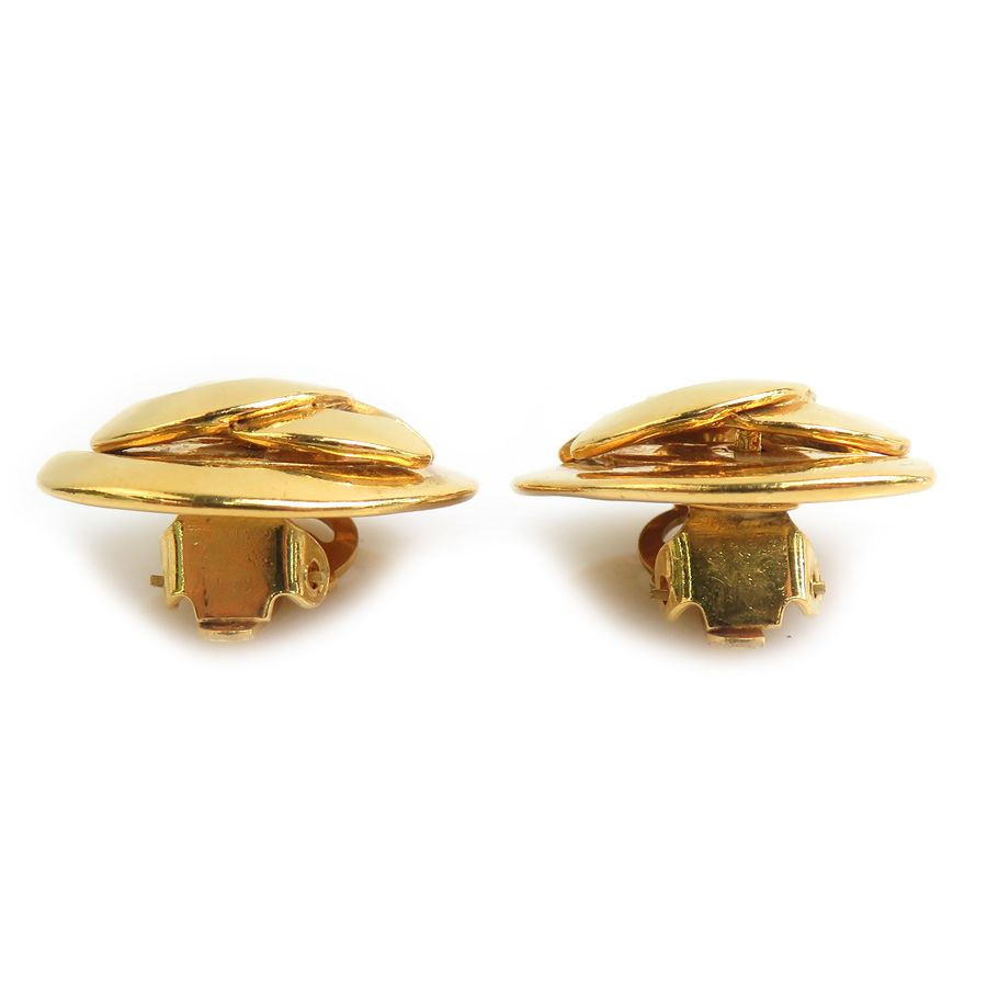 Chanel Earrings CC Logo — view 4