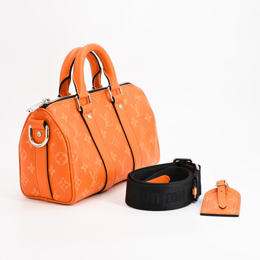 Louis Vuitton Boston Bag Keepall Bandouliere 25 — view 2
