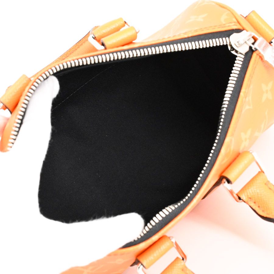 Louis Vuitton Boston Bag Keepall Bandouliere 25 — view 4