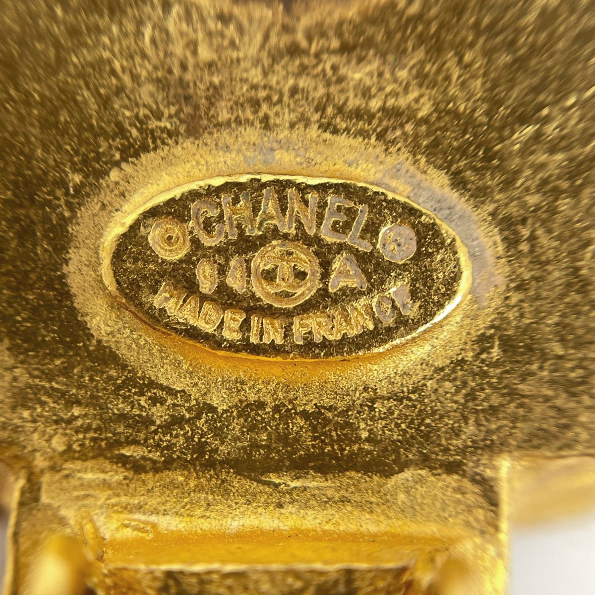 Chanel CC Logo Earrings Fringe Gold Plated — view 9