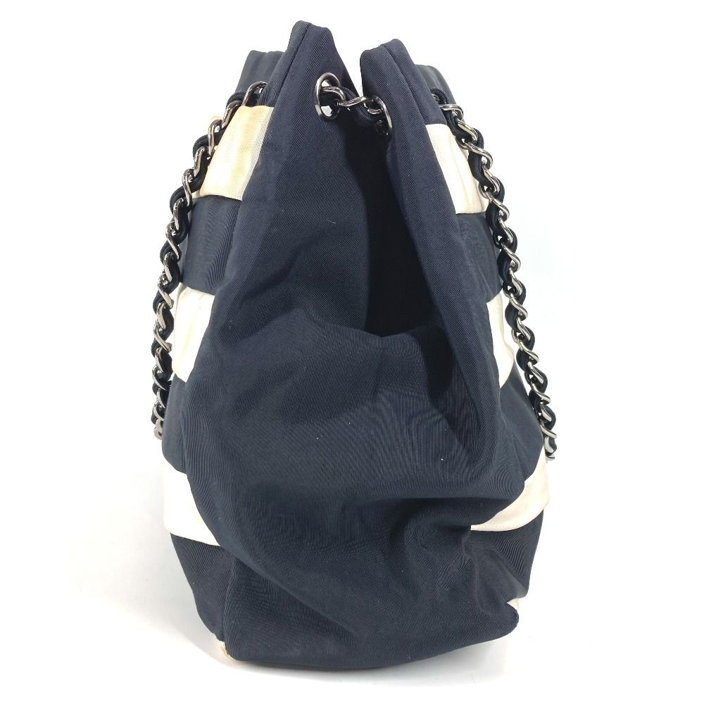 Chanel Shoulder Bag Border Nylon Canvas Black — view 3