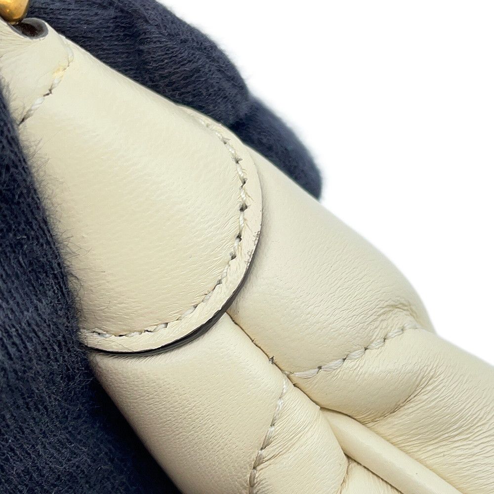 Gucci Chain Shoulder Bag GG Marmont Small Quilted Leather — view 8