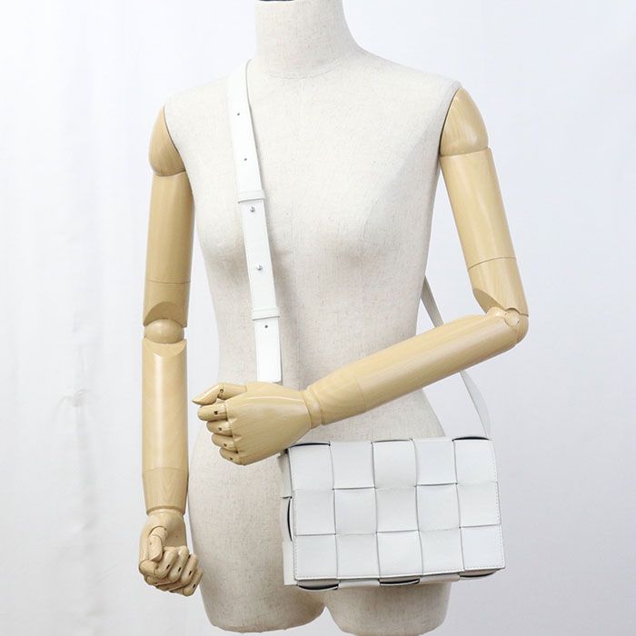 Bottega Veneta Small Cassette Maxi Intrecciato Crossbody Shoulder Bag Leather — view 9