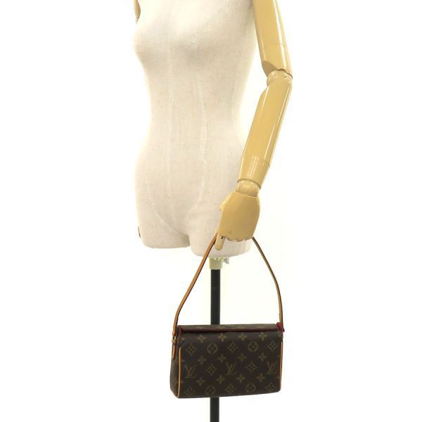 Louis Vuitton Monogram Recital Clutch — view 9