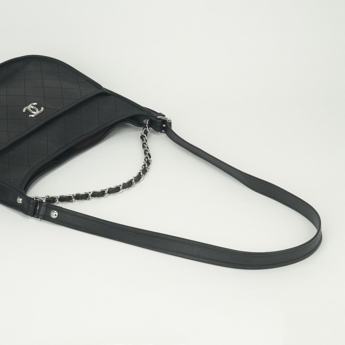 Chanel Quilted Tote Shoulder Bag Calfskin Black Silver CC Logo — view 4