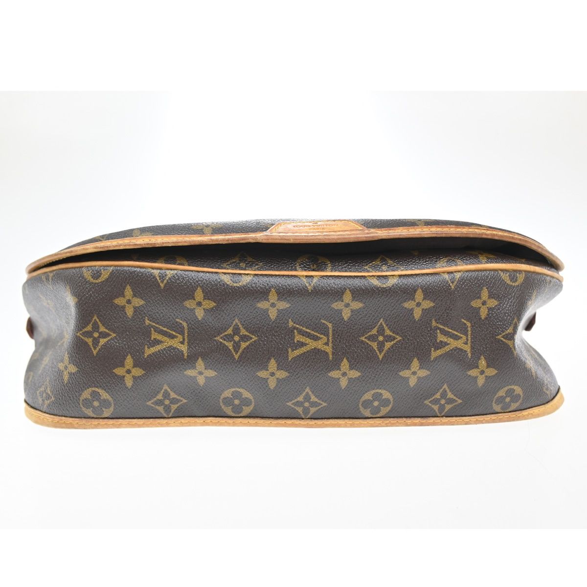 Louis Vuitton Menilmontan MM Shoulder Bag Monogram — view 6