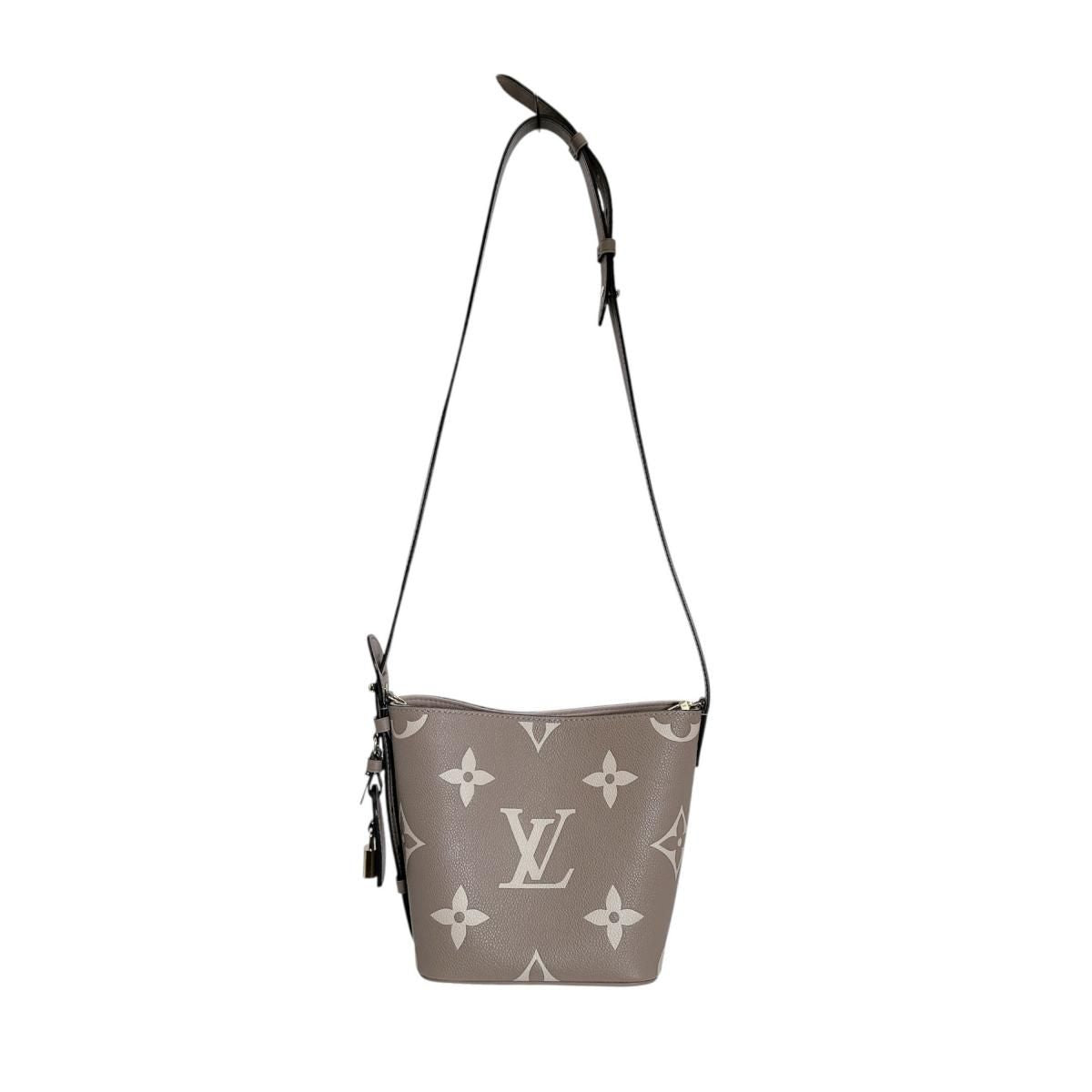 Louis Vuitton Empreinte 2-Way All in BB Tote Beige — view 4