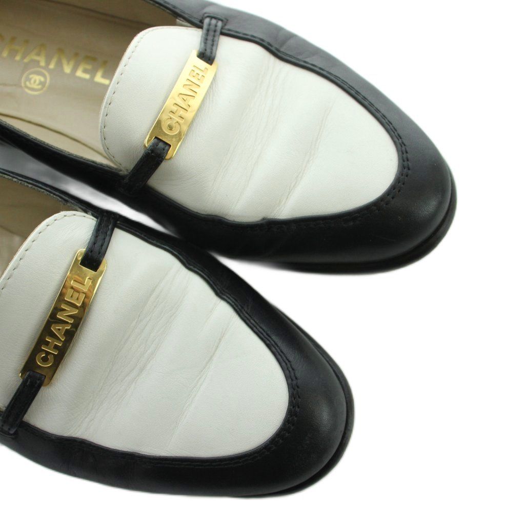 Chanel Loafers Moccasins Leather Logo Plate 37.5 Black White — view 3