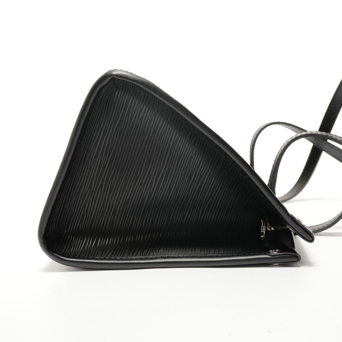 Louis Vuitton Shoulder Bag Epi Madeleine PM — view 4