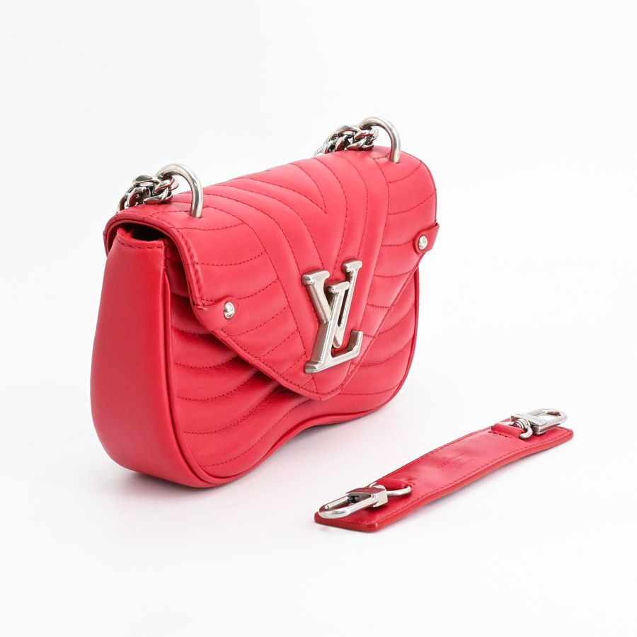 Louis Vuitton Shoulder Bag New Wave Chain MM — view 2