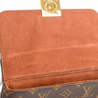 Louis Vuitton Handbag Locky BB — view 8