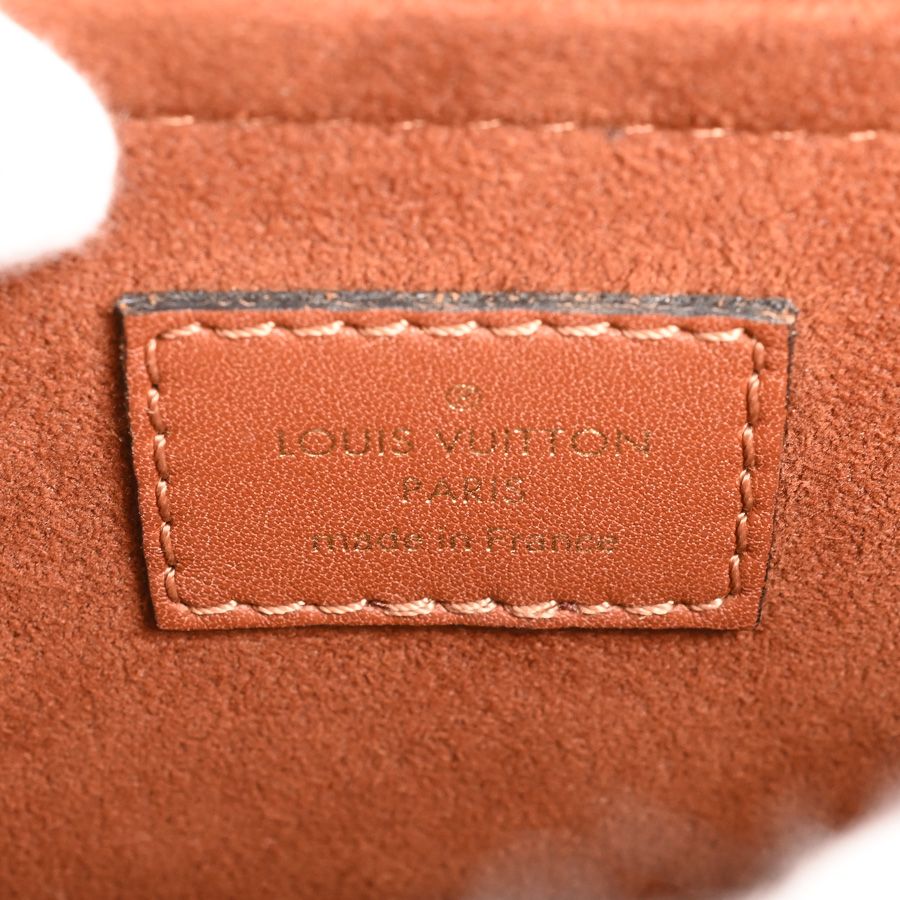Louis Vuitton Handbag Locky BB — view 6