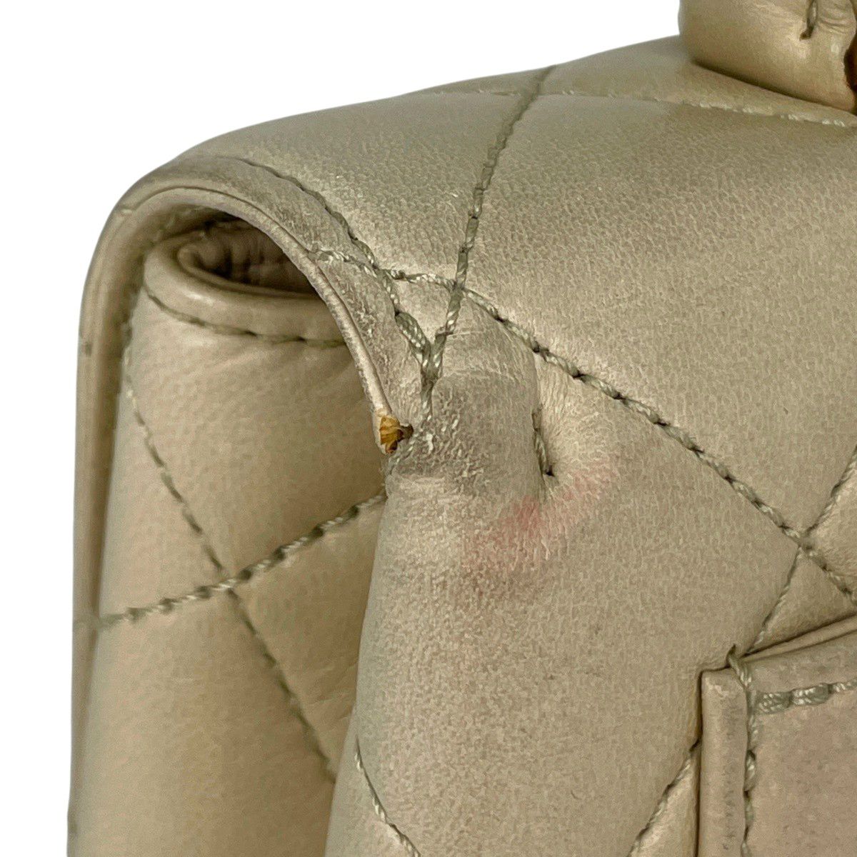 Chanel CC Logo Handbag Quilted Leather Beige — view 9