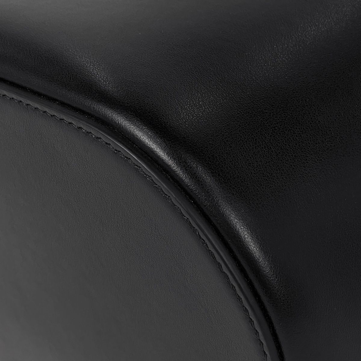 Celine Bucket Louis e 2-Way Triomphe Handbag Leather Black — view 6