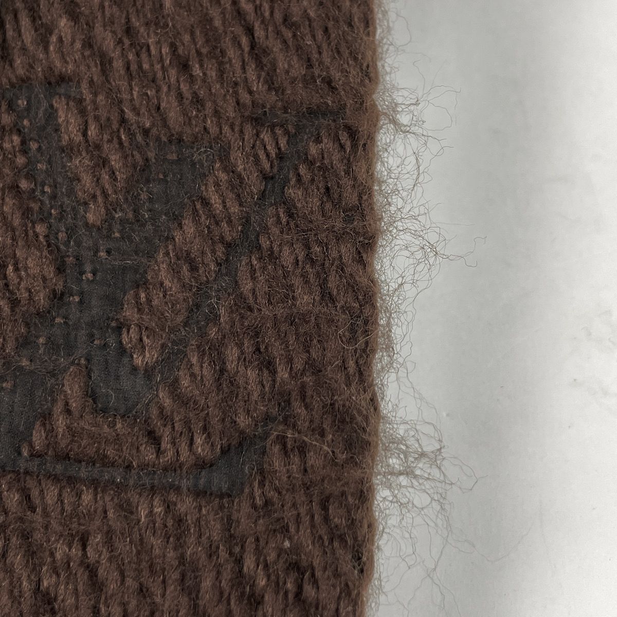 Louis Vuitton Echarpe Logo Mania Fringe Scarf Wool Silk Brown — view 5