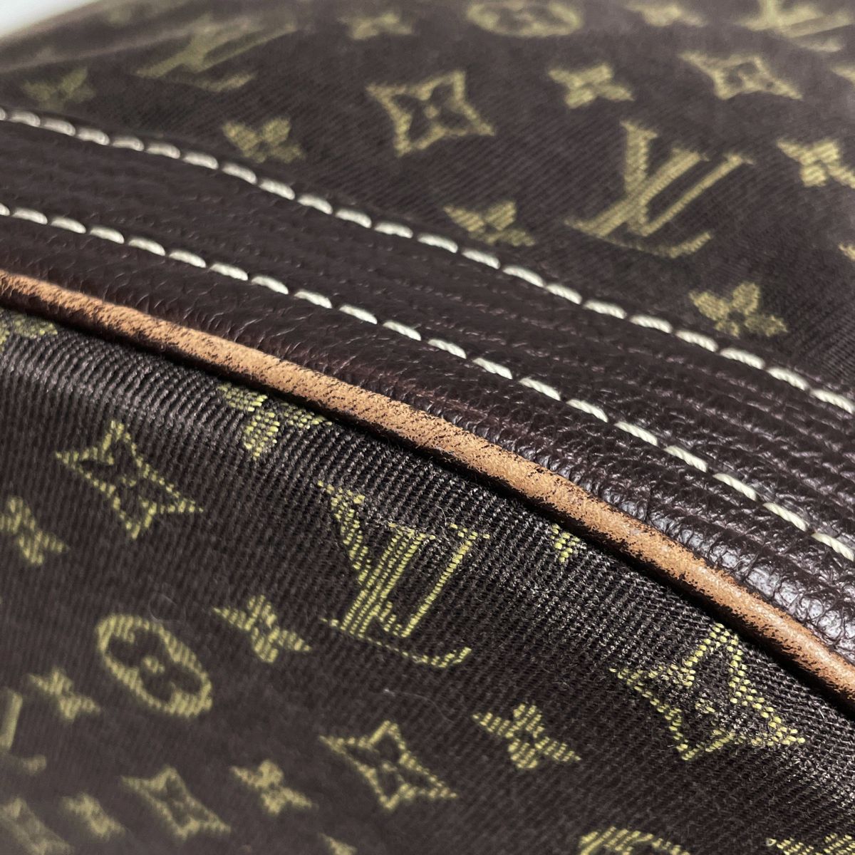 Louis Vuitton Bucket PM Shoulder Bag — view 3