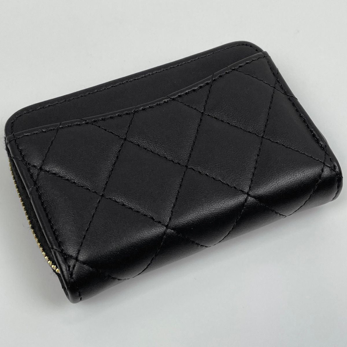 Chanel CC Logo Zip Around Coin Case Quilted Leather Black — view 2