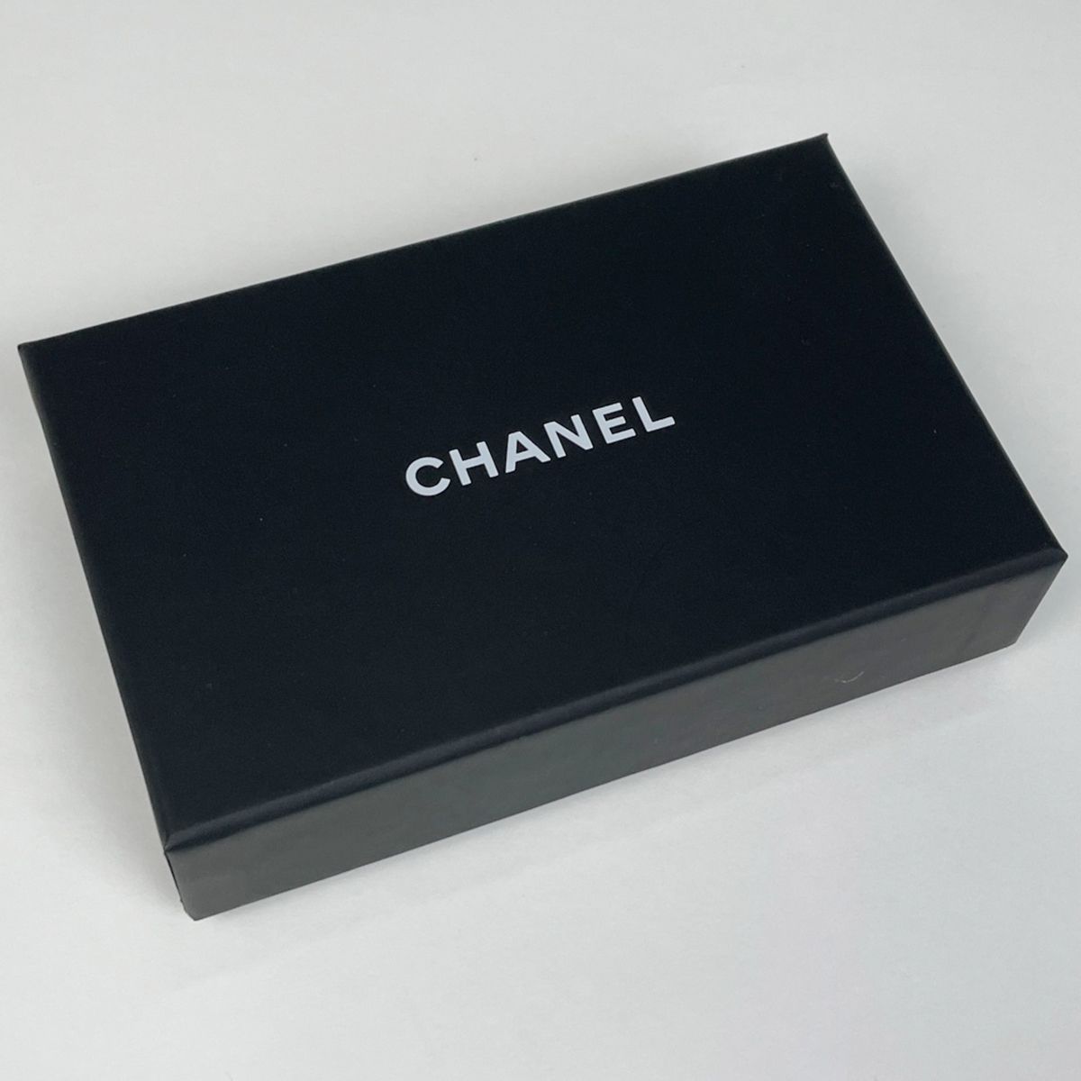 Chanel CC Logo Zip Around Coin Case Quilted Leather Black — view 7