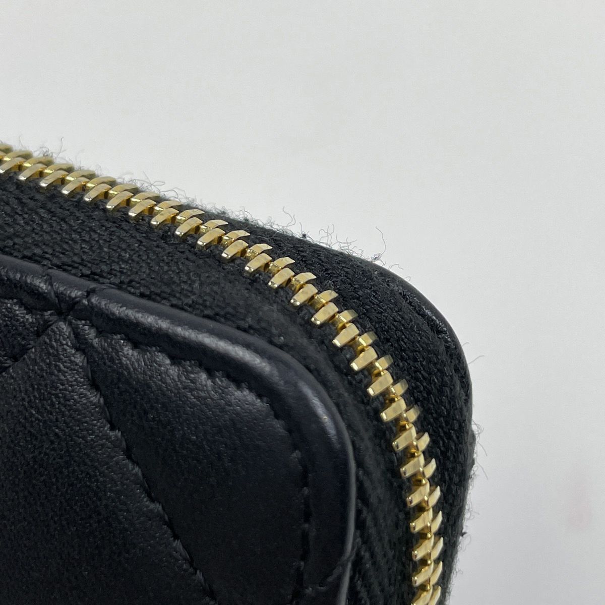 Chanel CC Logo Zip Around Coin Case Quilted Leather Black — view 5