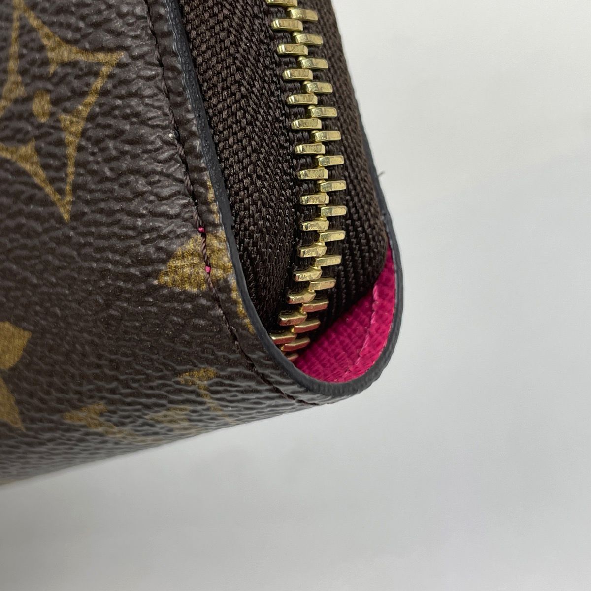 Louis Vuitton Zippy Wallet Lovelock Monogram Brown — view 3