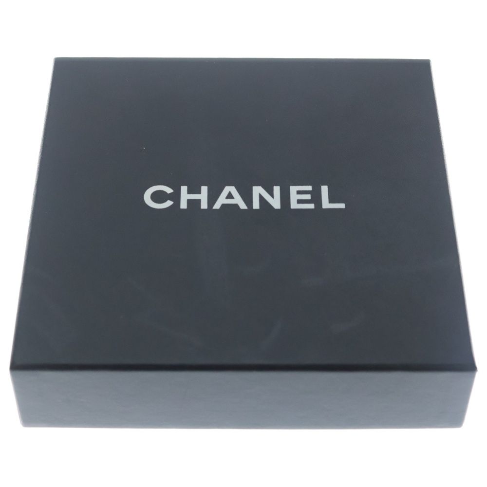 Chanel CC Logo Turnlock Necklace Pendant Chain Gold — view 6
