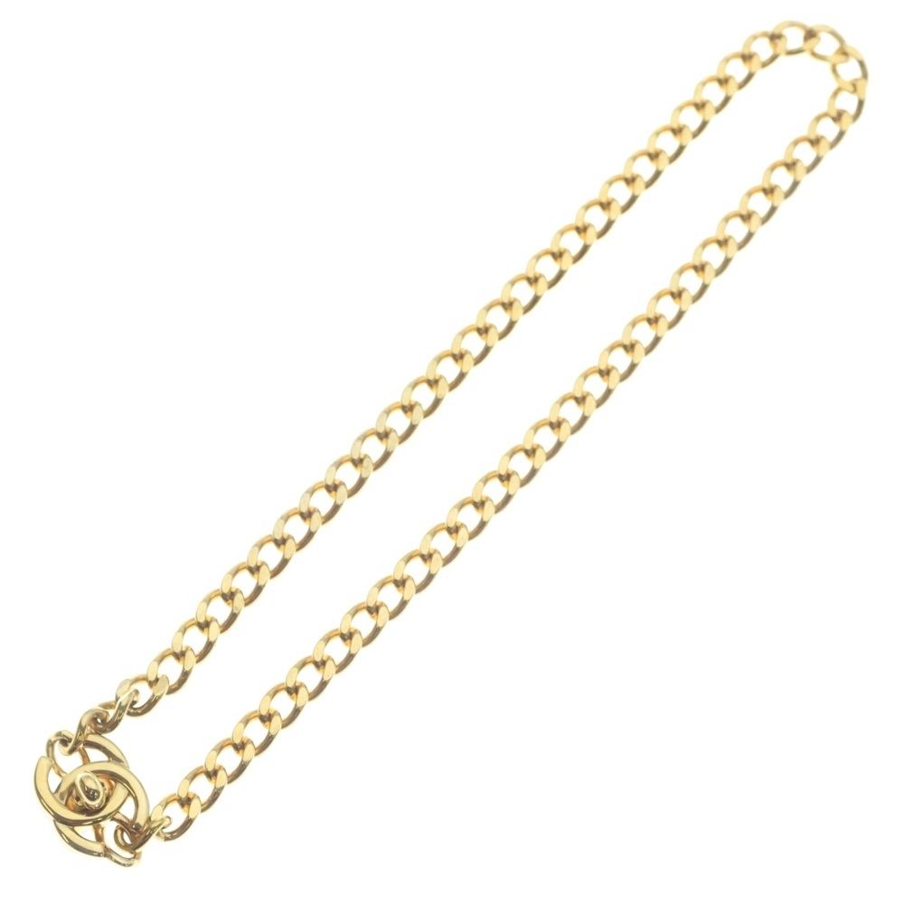 Chanel CC Logo Turnlock Necklace Pendant Chain Gold — view 2