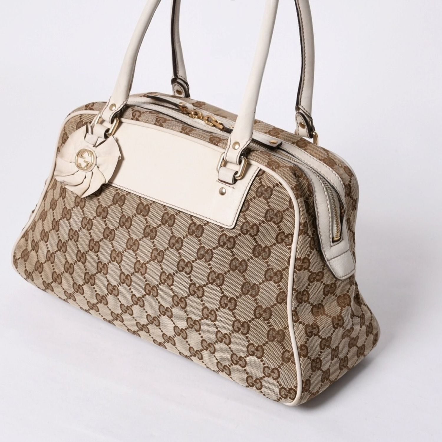 Gucci Guuci GG Canvas Shoulder Bag Beige White — view 4