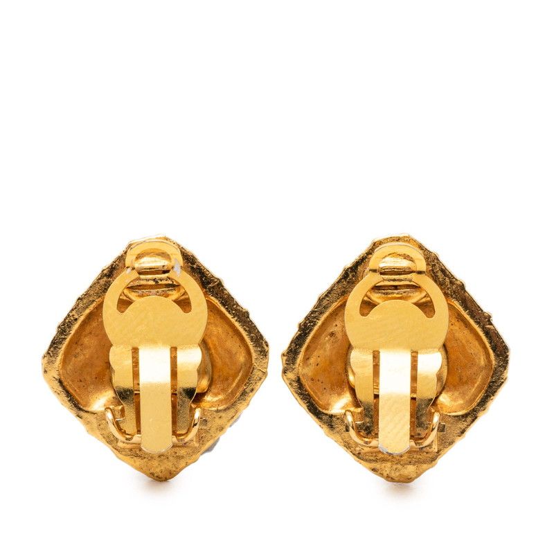 Chanel Quilted Earring Gold — view 2