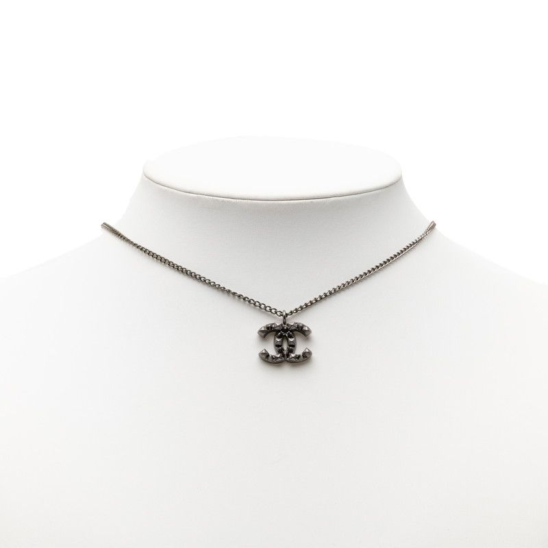 Chanel CC Logo Studs Pendant Necklace Black Metal — view 5