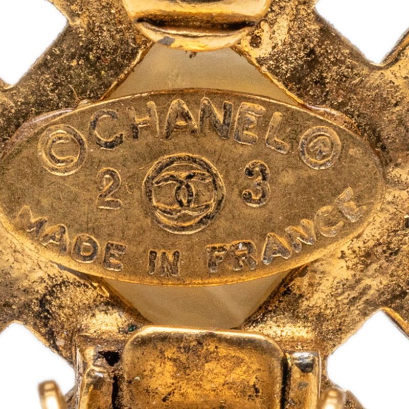 Chanel CC Logo Vintage Square Earrings 23 Gold Faux Pearl Plated — view 3