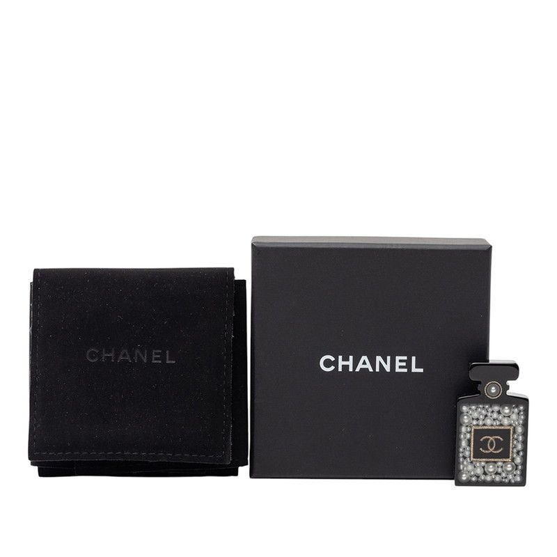 Chanel CC Logo Perfume Bottle Motif Brooch Black White Gold Plastic Plated — view 4