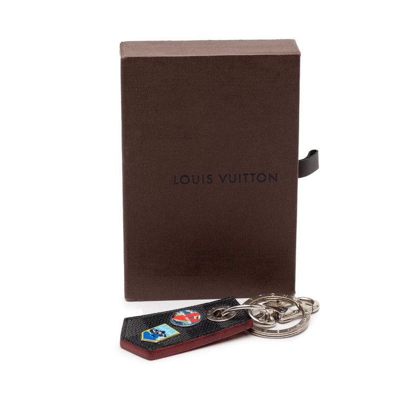 Louis Vuitton Damier LV Alps Porte Cles Small Echappe Key Ring Key Holder Red — view 5