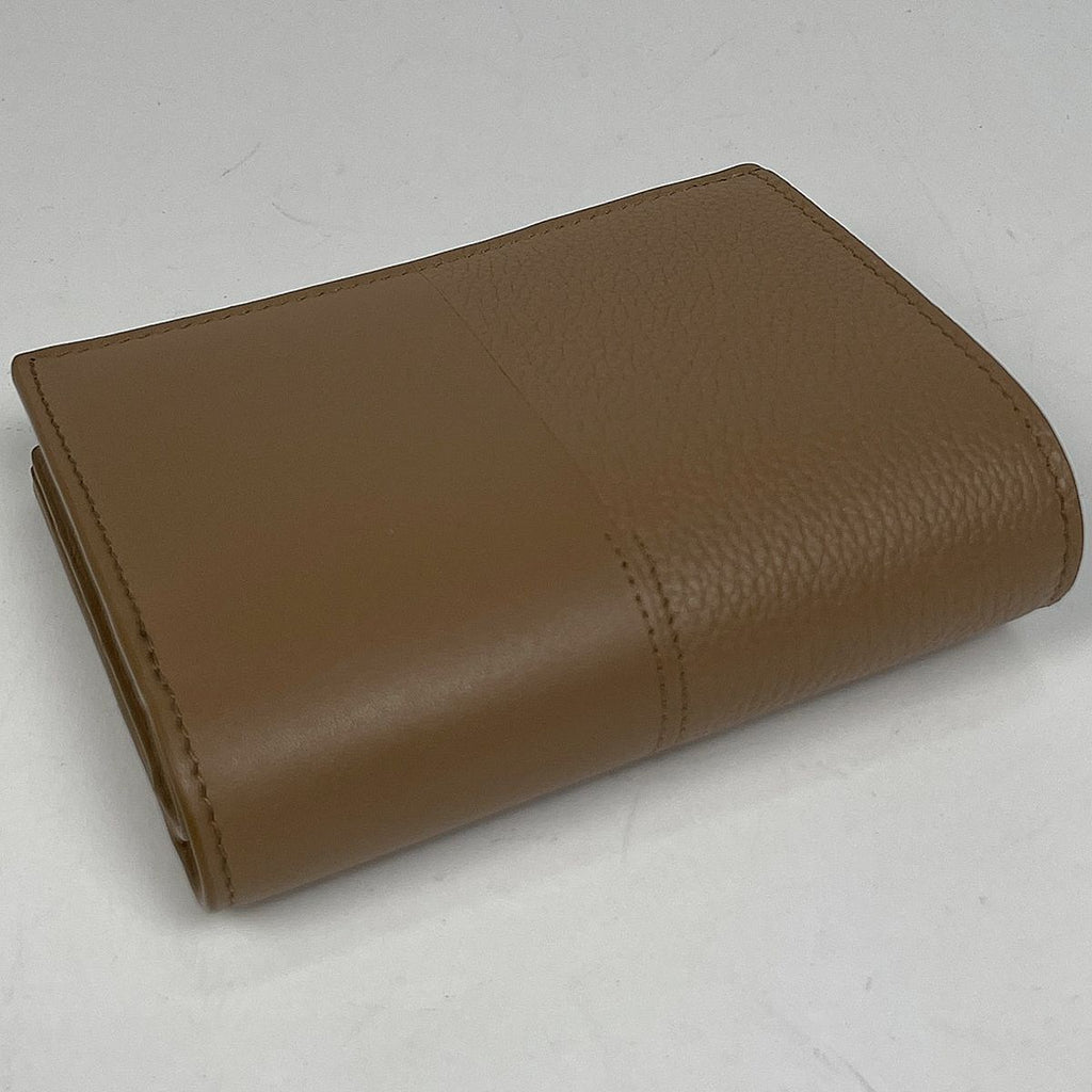 Loewe Duet Compact Wallet Bifold Smooth Leather Mocha — view 2