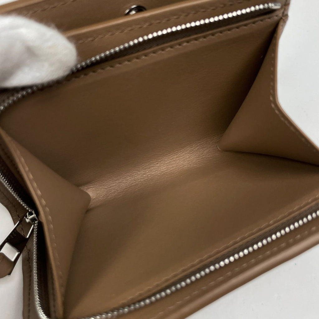 Loewe Duet Compact Wallet Bifold Smooth Leather Mocha — view 6