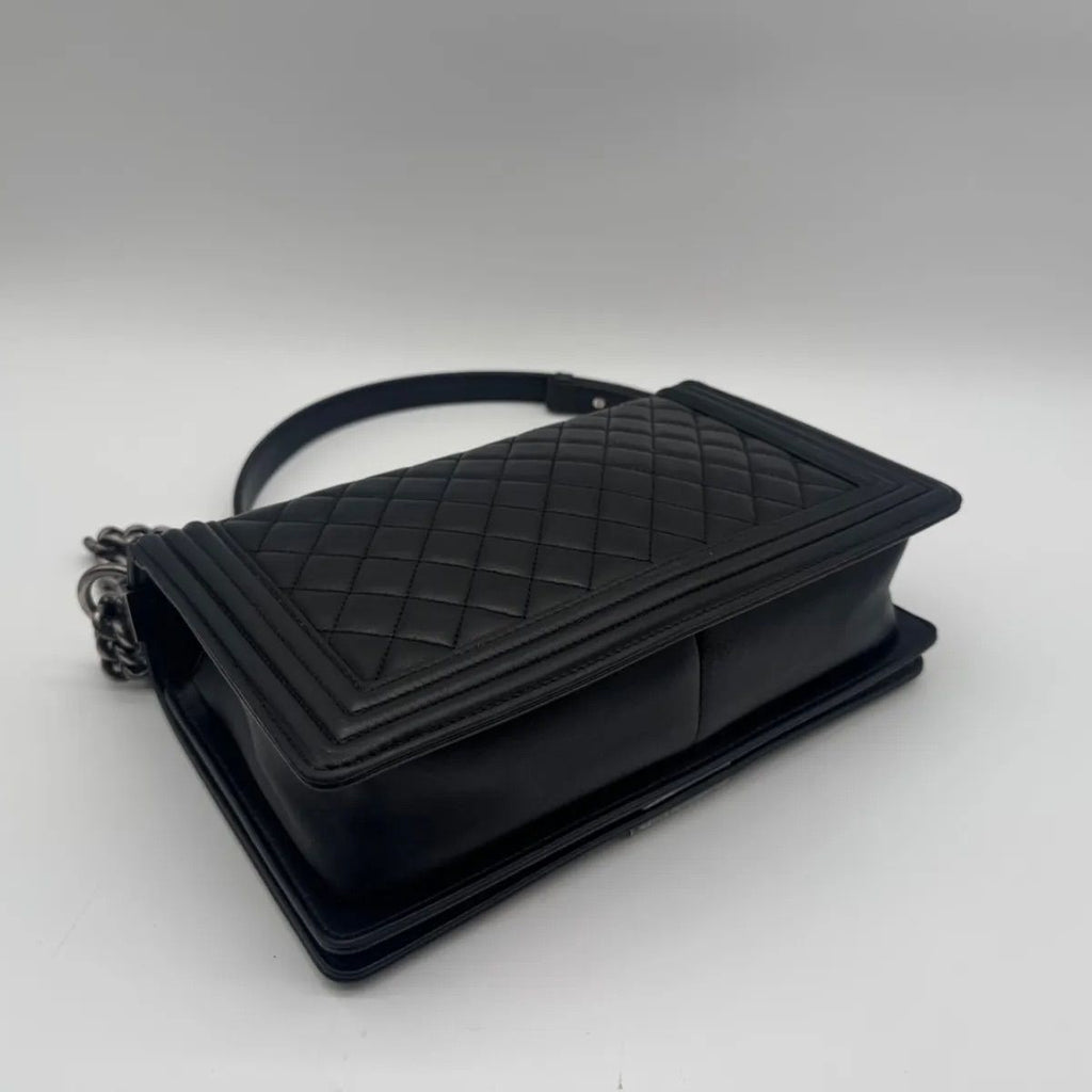 Chanel Large Shoulder Bag CC Logo Quilted Silver Black Leather — view 7