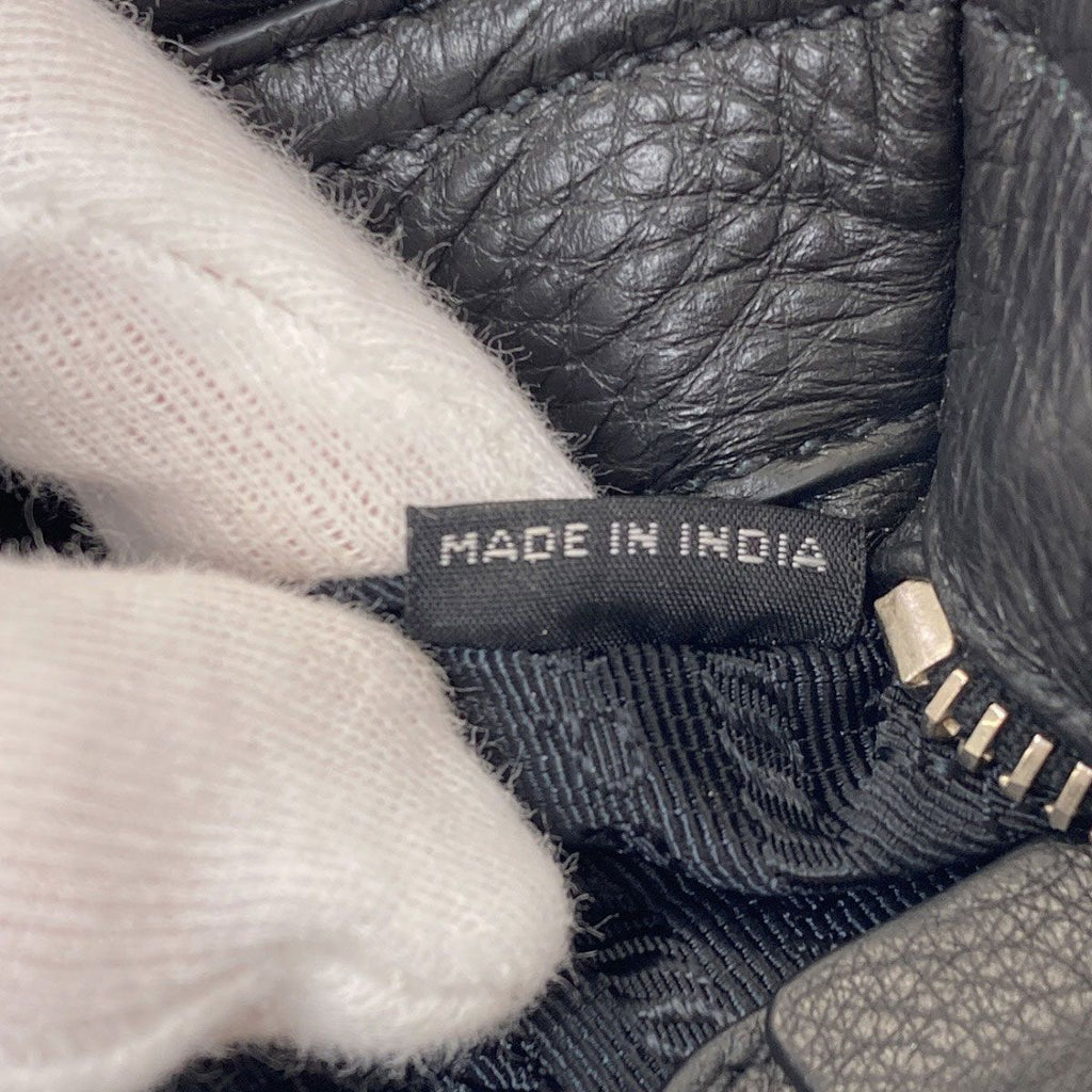 Prada Logo Shoulder Bag Leather — view 8