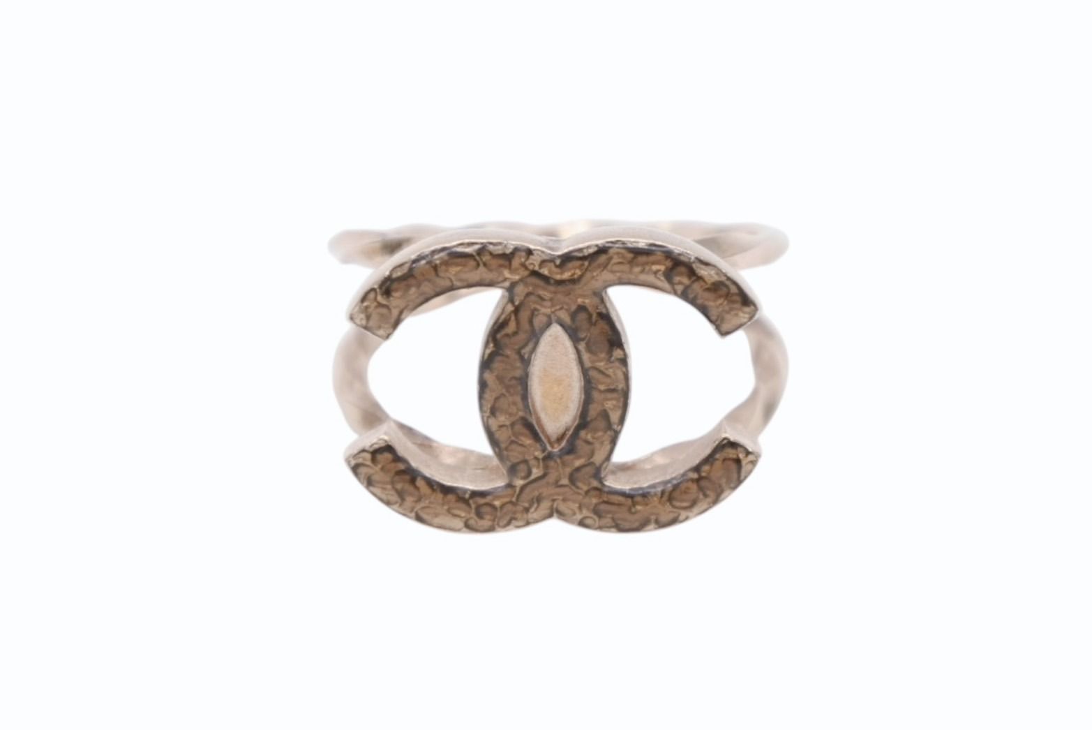 Chanel CC Logo Ring Gold — view 2