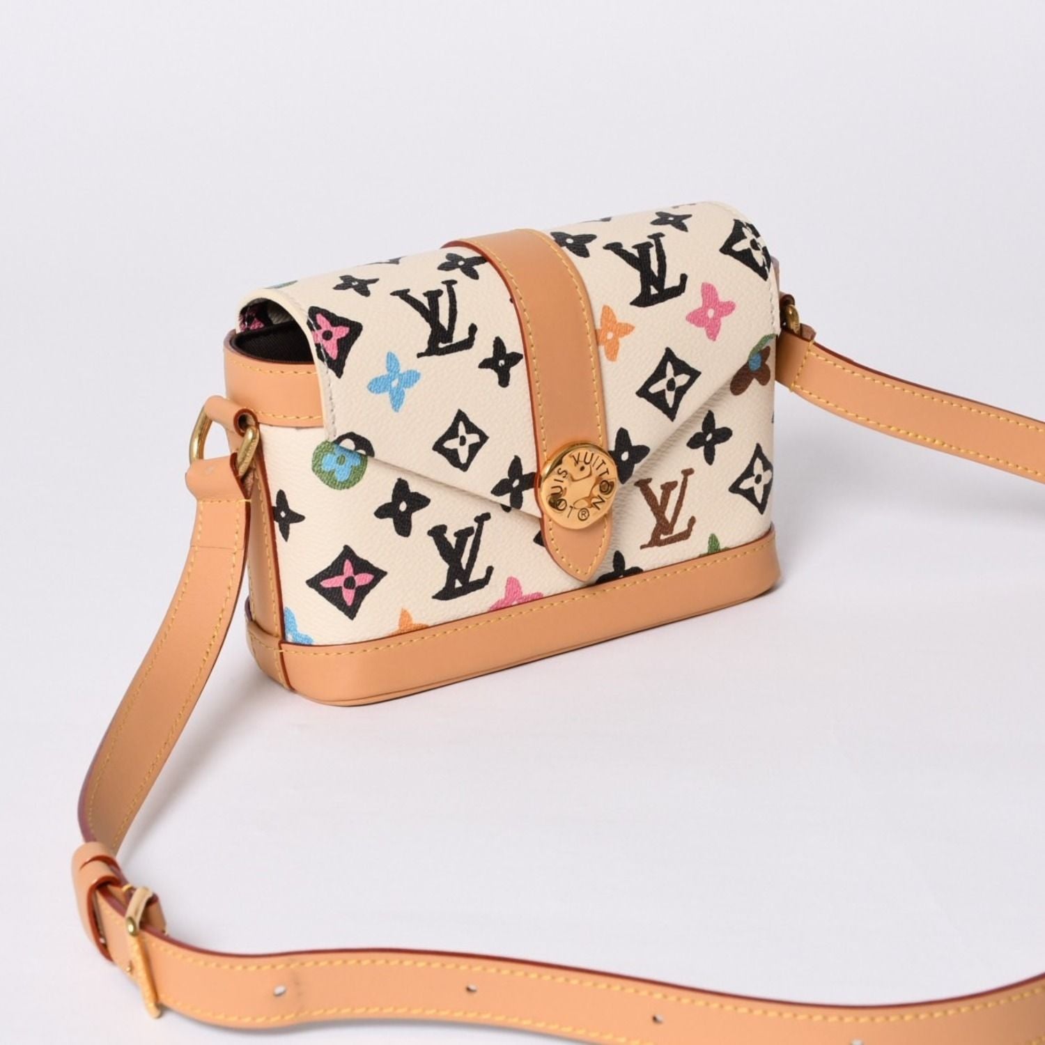 Louis Vuitton Tyler Monogram Craggy Envelope Wearable Wallet Cream — view 3