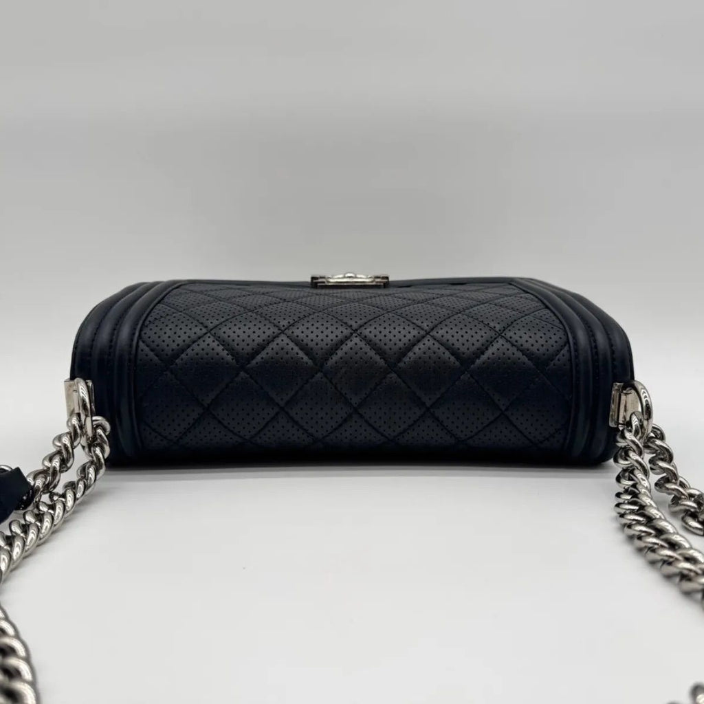 Chanel Shoulder Bag CC Logo Silver Leather Navy with Shield Chain — view 5