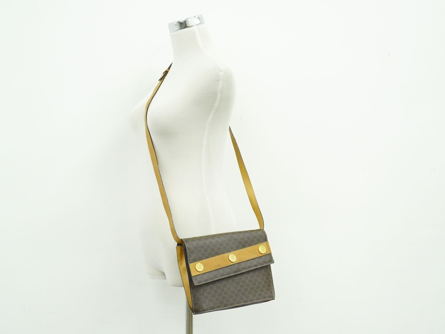 Celine Macadam Medal Motif Shoulder Bag Pochette Brown — view 6