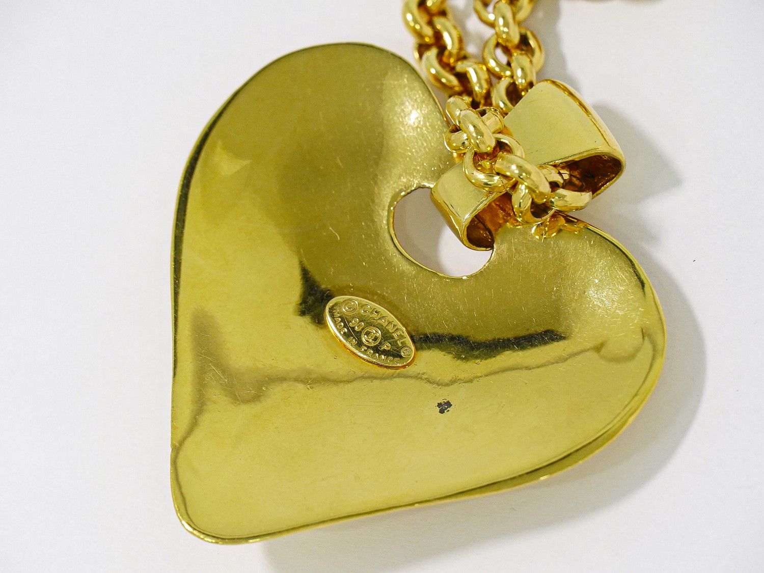 Chanel CC Logo Heart Motif Long Necklace Pendant Gold Plated — view 5