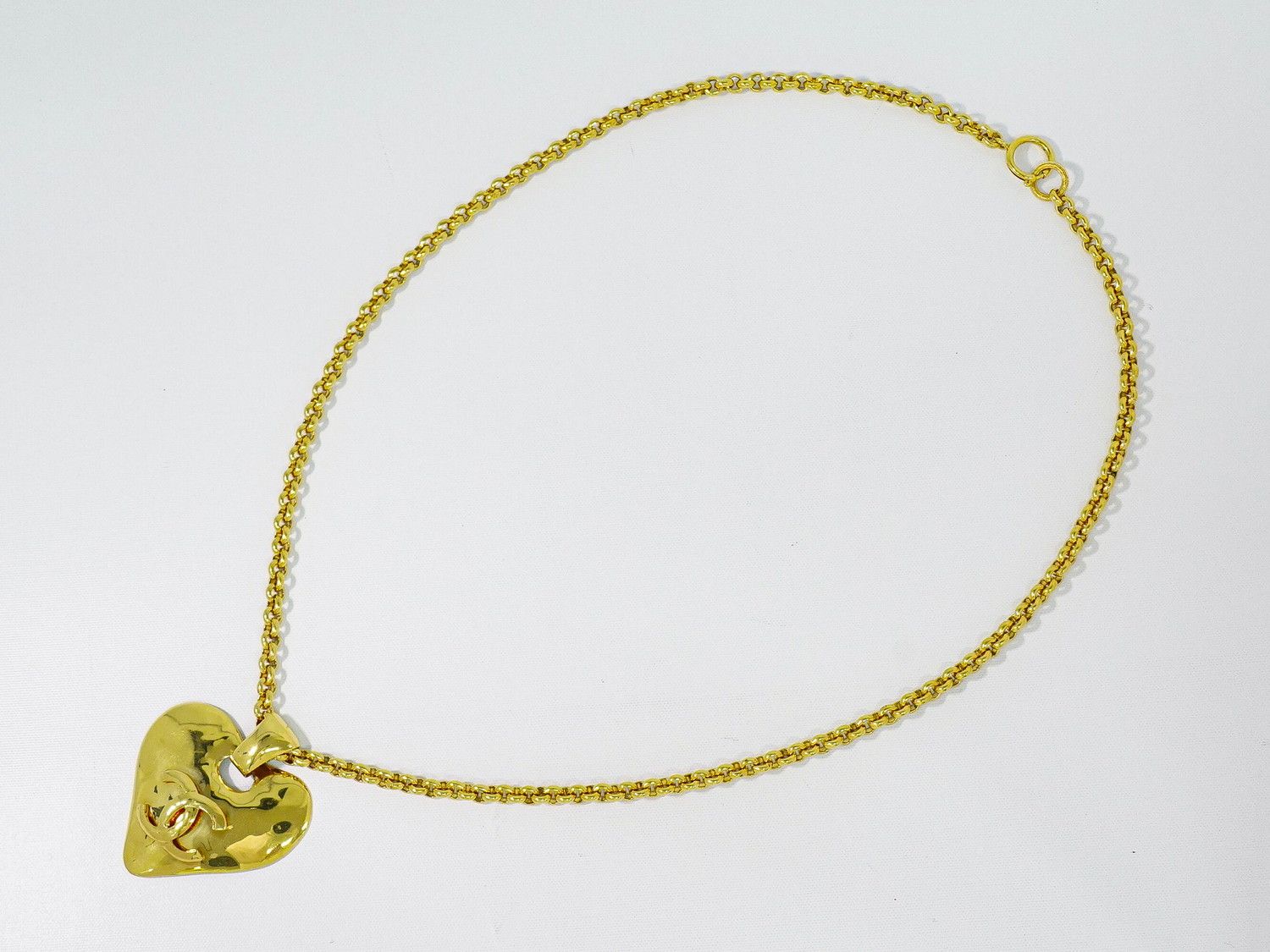 Chanel CC Logo Heart Motif Long Necklace Pendant Gold Plated — view 2