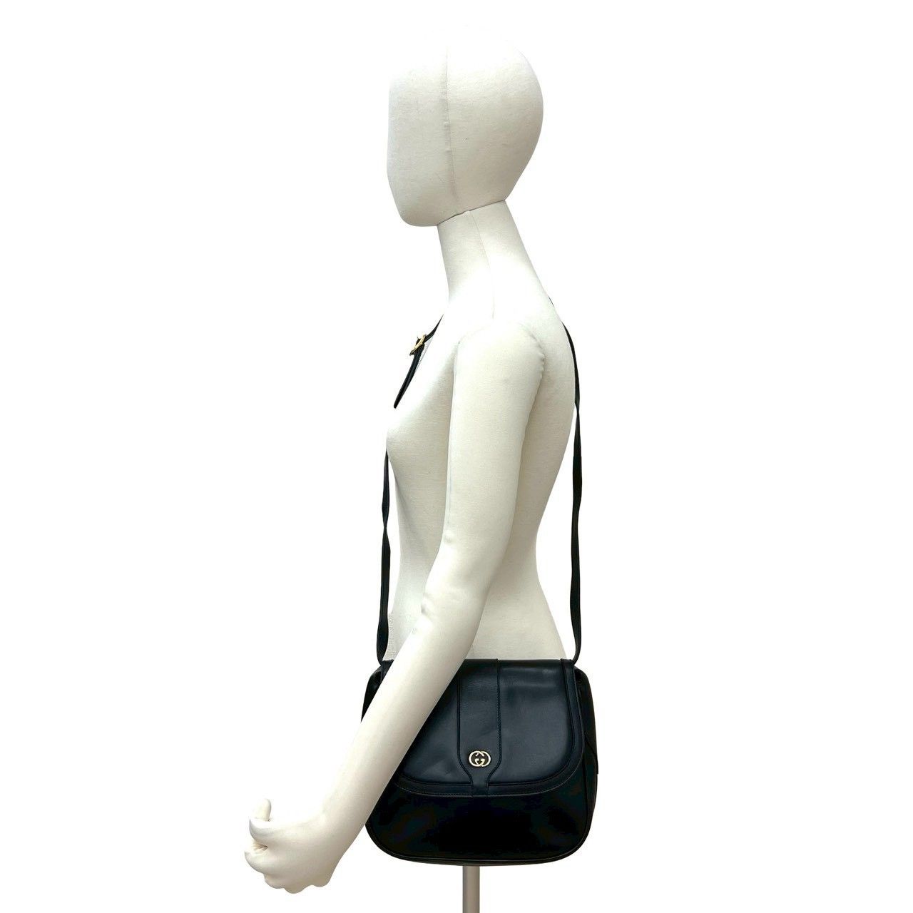Gucci Vintage GG Logo Leather Shoulder Bag Pochette Crossbody Black — view 2