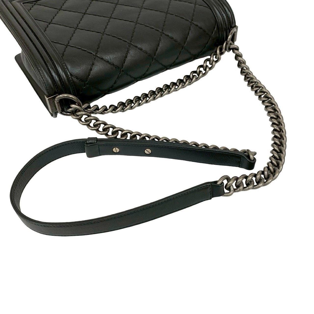 Chanel CC Logo Leather Chain Shoulder Bag Black — view 4
