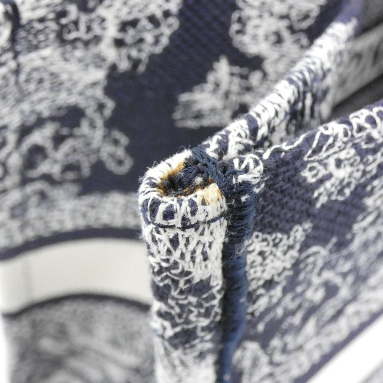 Dior Reverse Toile de Jouy Book Tote Small — view 6