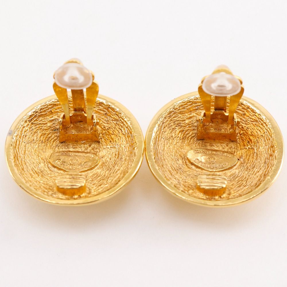 Chanel CC Logo Quilted Vintage Gold Plated Earrings — view 4