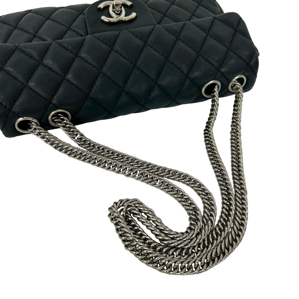 Chanel Card Quilted CC Logo Lambskin Chain Shoulder Bag Black — view 4