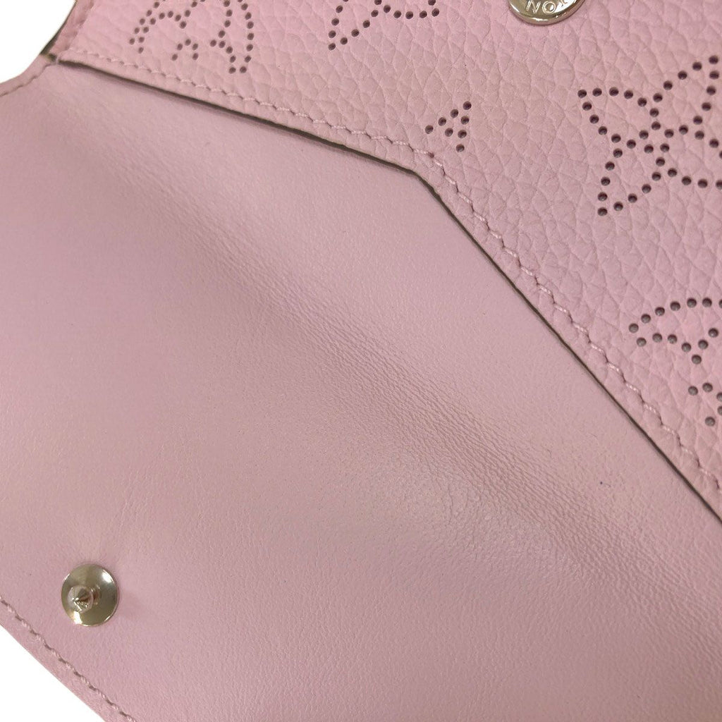 Louis Vuitton Card Holder Recto Verso Case Mahina Leather — view 9