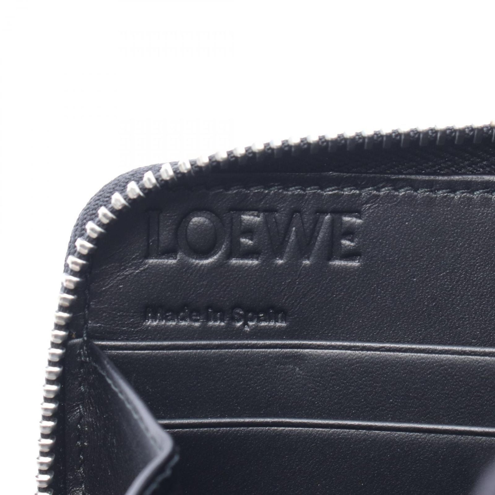 Loewe Round Wallet Puzzle Around Zip Black Green Red Leather — view 4